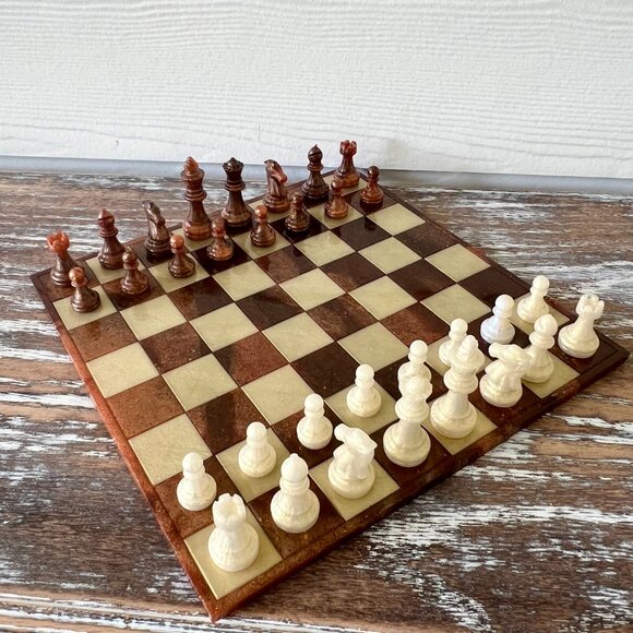 Marbled Copper-Bronze and Pearl Cream Chess Board Game with Velvet Bag 32 pieces - Picture 8 of 9